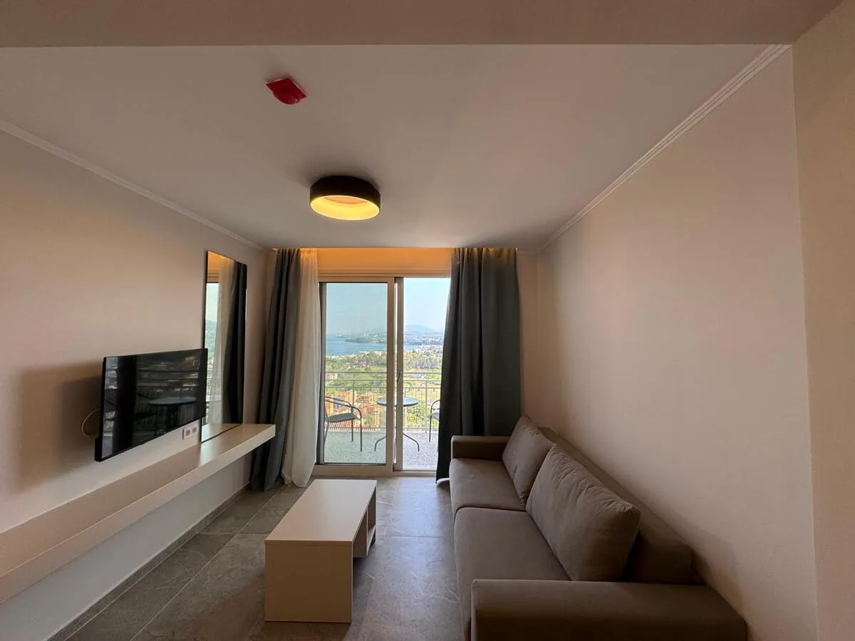 Corfelia Suites
